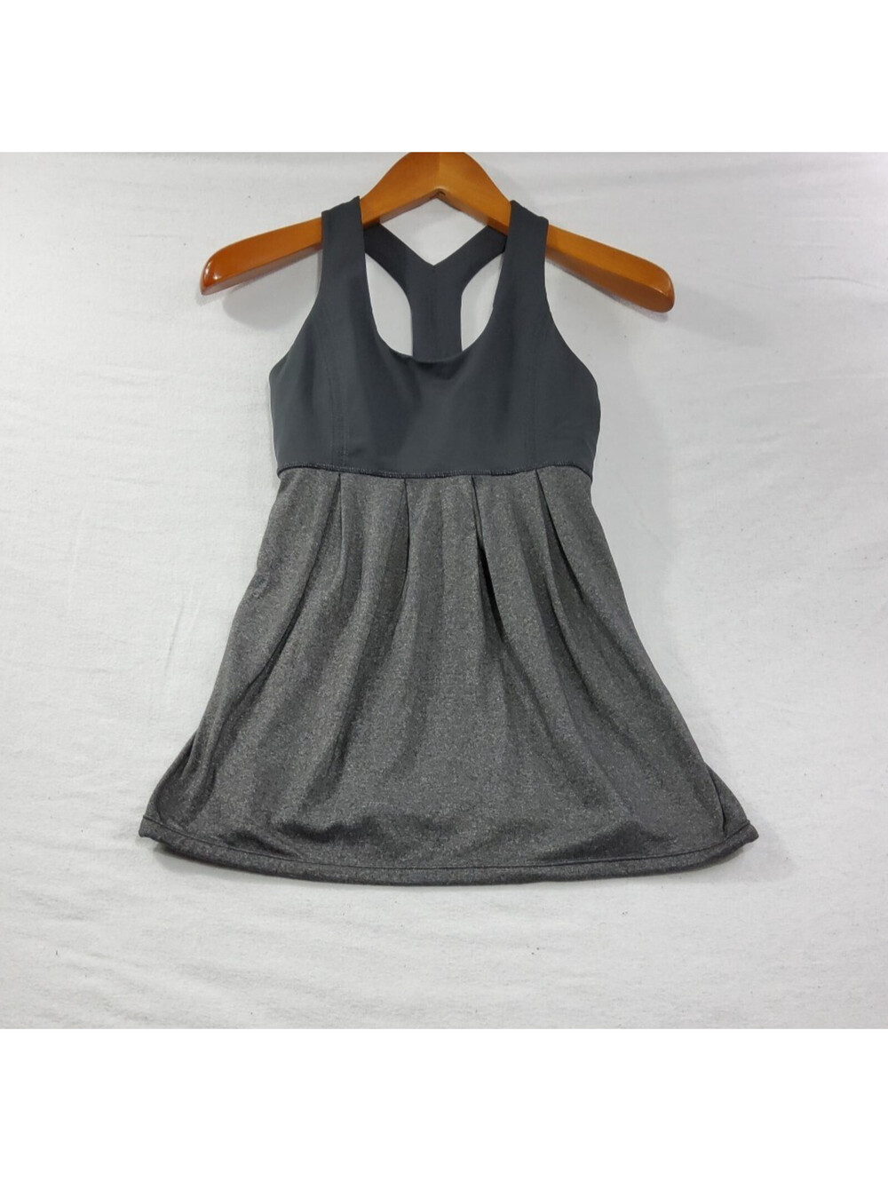 Lululemon Power Dance Tank Top Women's Sz 4 Black/Gray Padded